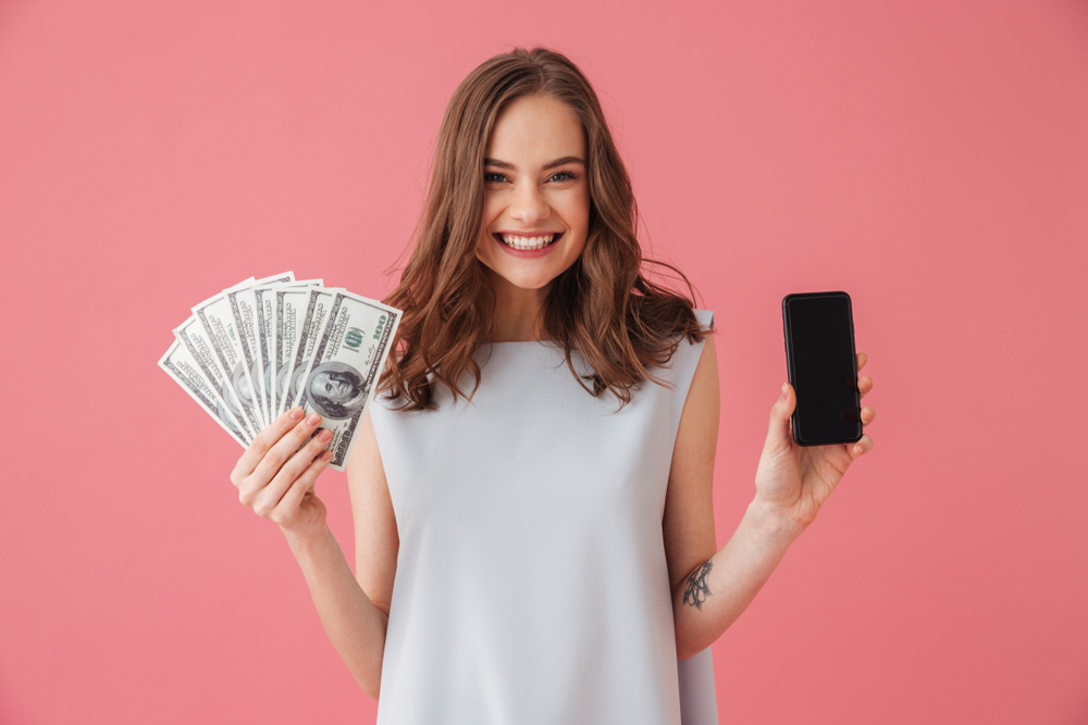 Câte ore trebuie să muncești pentru a-ți cumpăra un iPhone 13 în comparație cu alte țări?