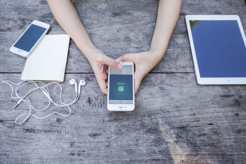 WhatsApp nu va mai funcționa pe anumite telefoane iPhone. Vezi despre ce modele e vorba!