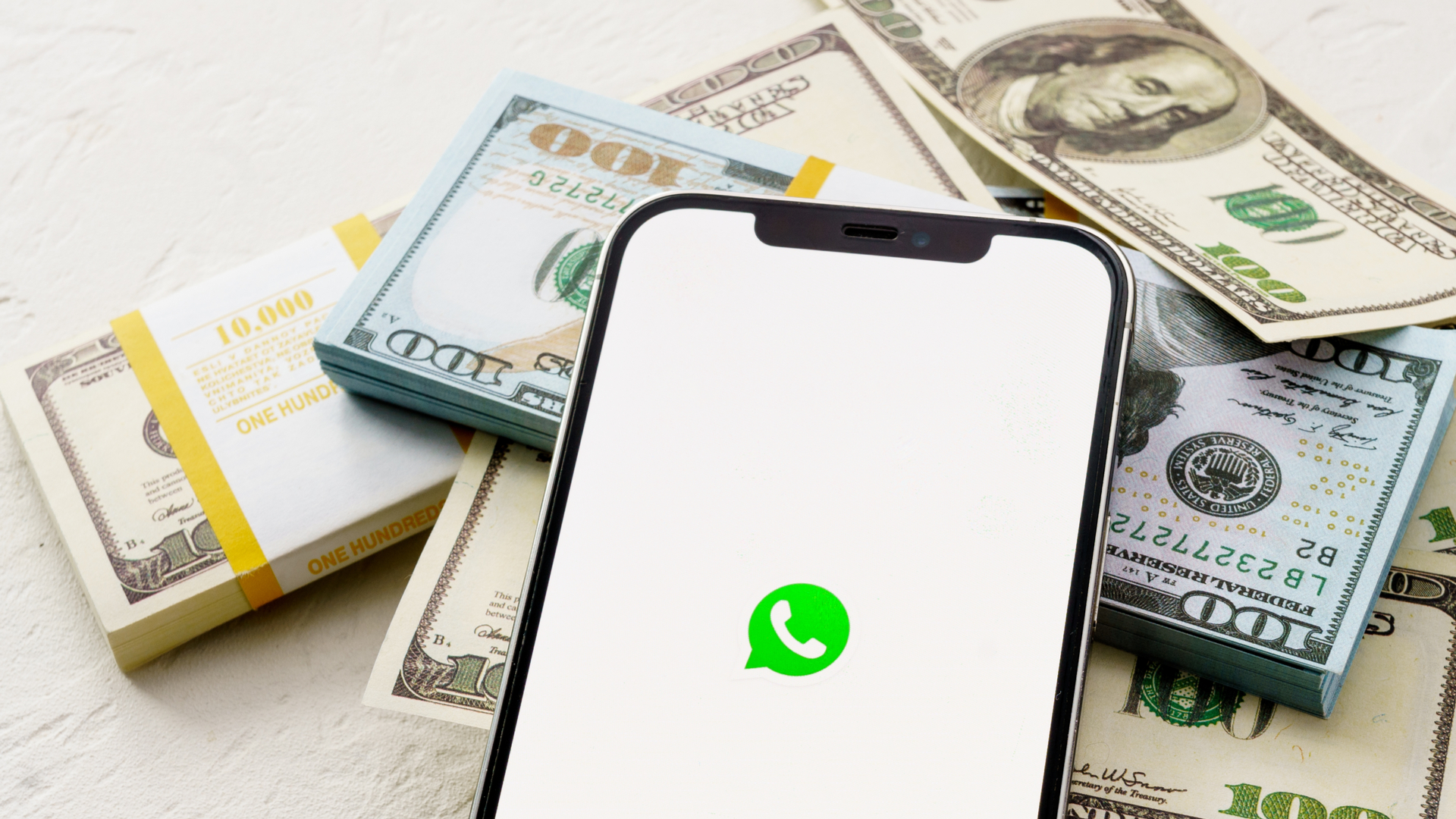 Google ți-ar putea lua bani pentru stocarea conversațiilor din WhatsApp